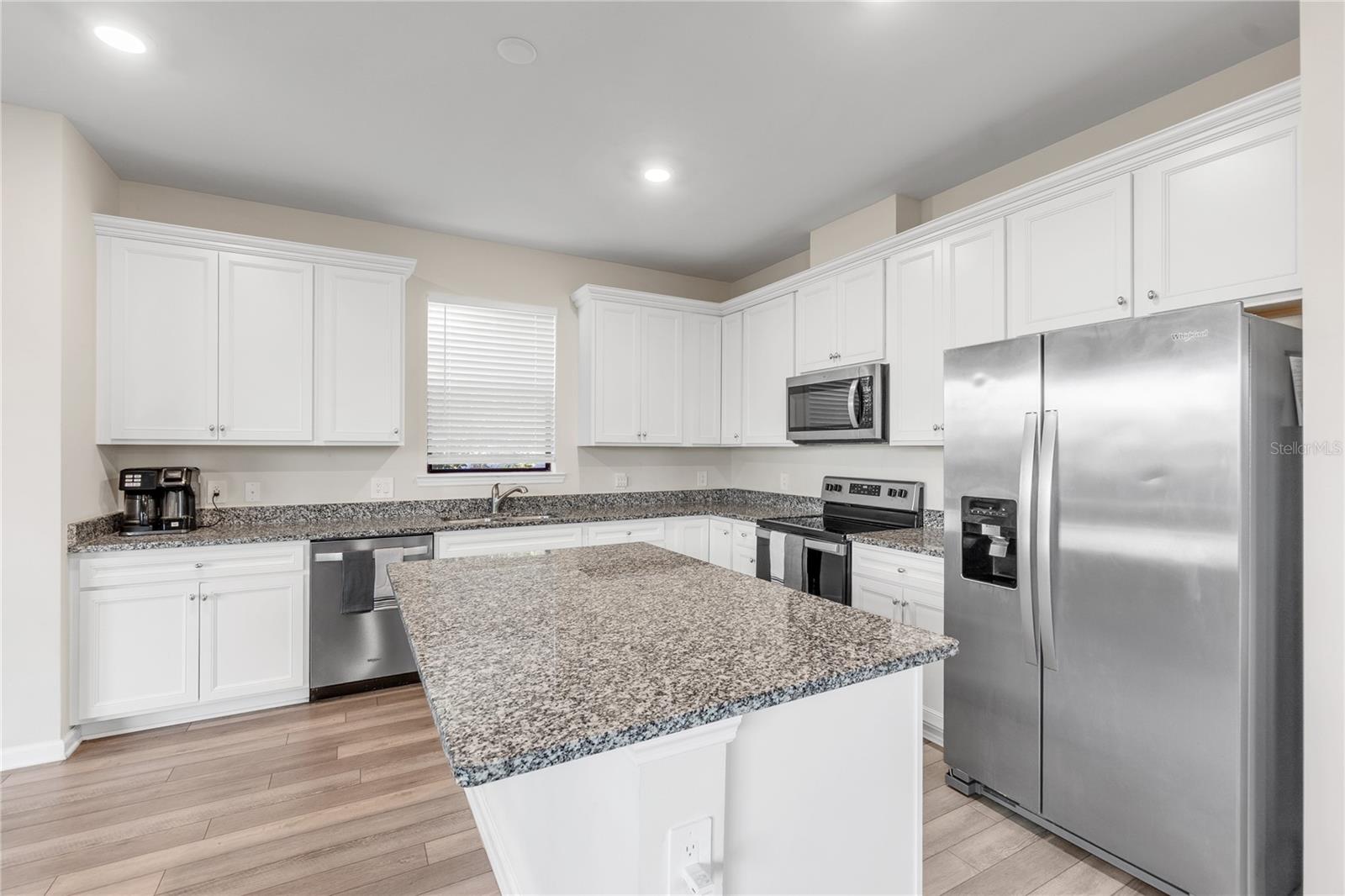 6111 BLUESTAR CT, BRADENTON, FL — photo 31