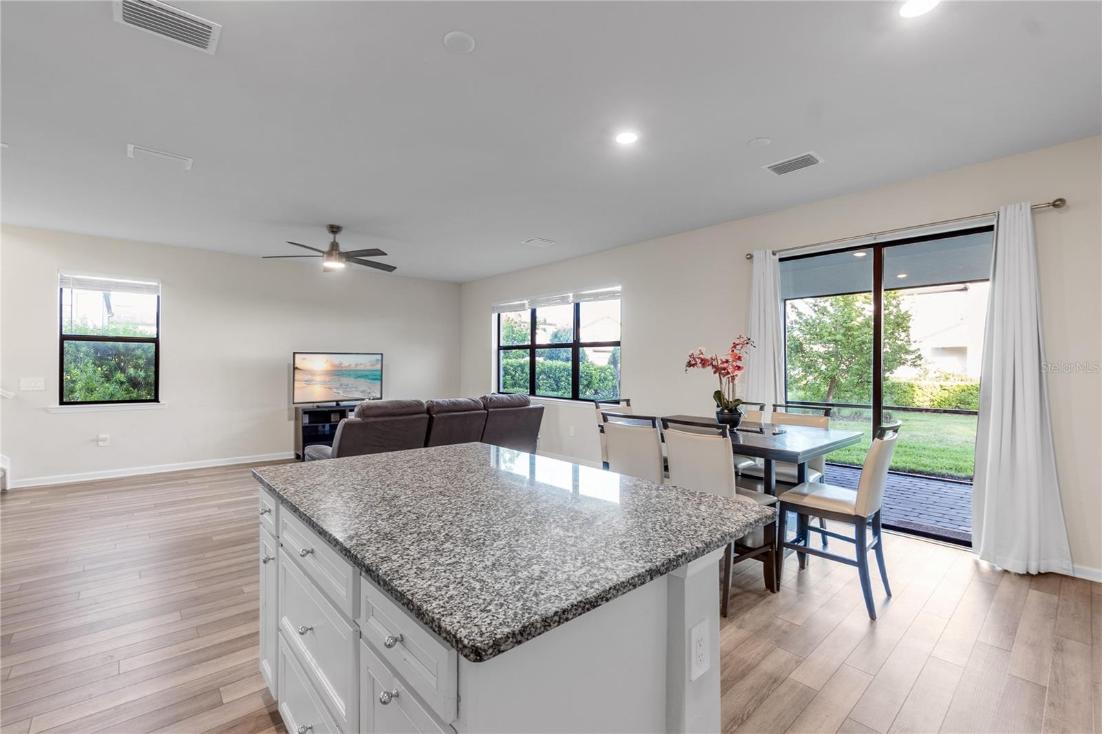 6111 BLUESTAR CT, BRADENTON, FL — photo 32