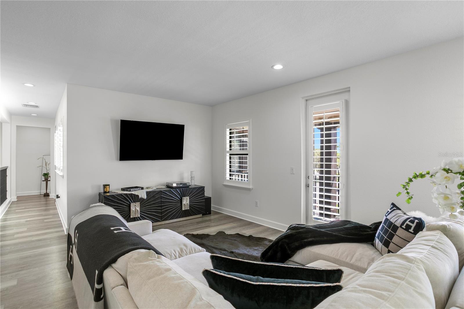 7865 MARSH POINTE DR, TAMPA, FL — photo 41