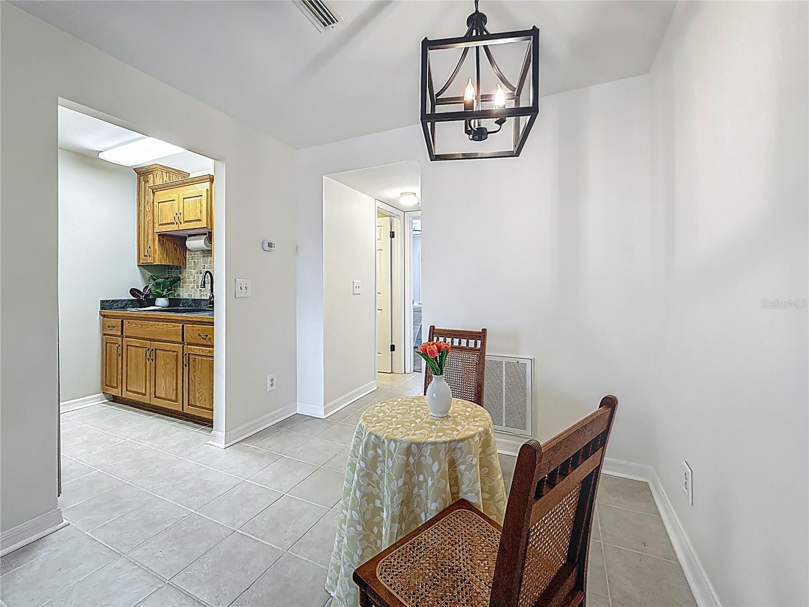 2442 ENTERPRISE RD #6, CLEARWATER, FL — photo 12