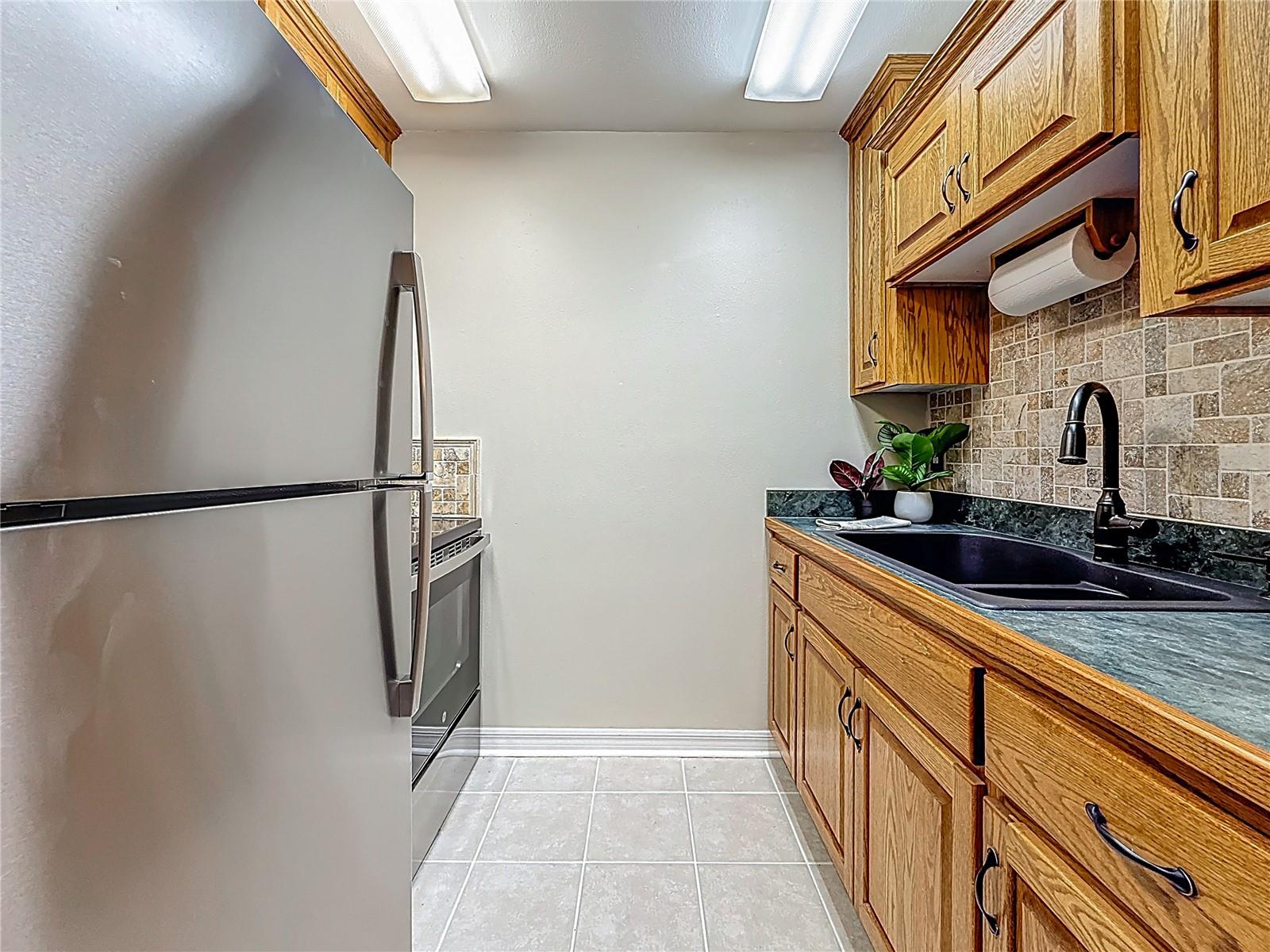 2442 ENTERPRISE RD #6, CLEARWATER, FL — photo 15