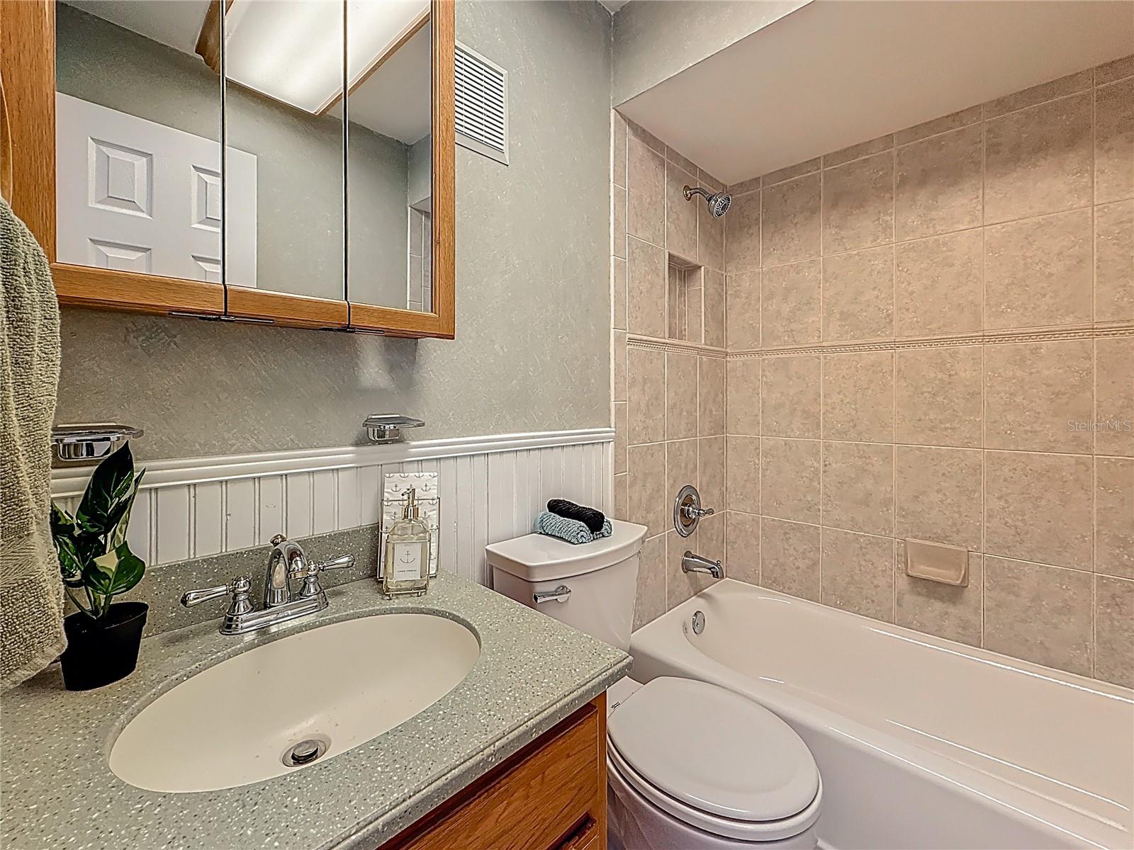 2442 ENTERPRISE RD #6, CLEARWATER, FL — photo 24