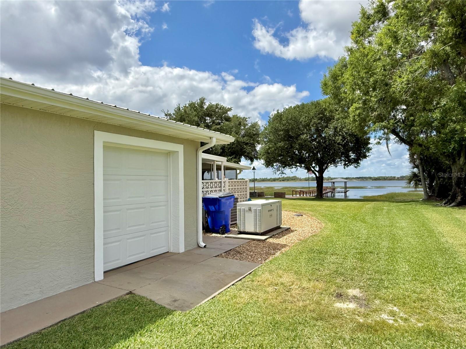 77 W LAKE DAMON DR, AVON PARK, FL — photo 38