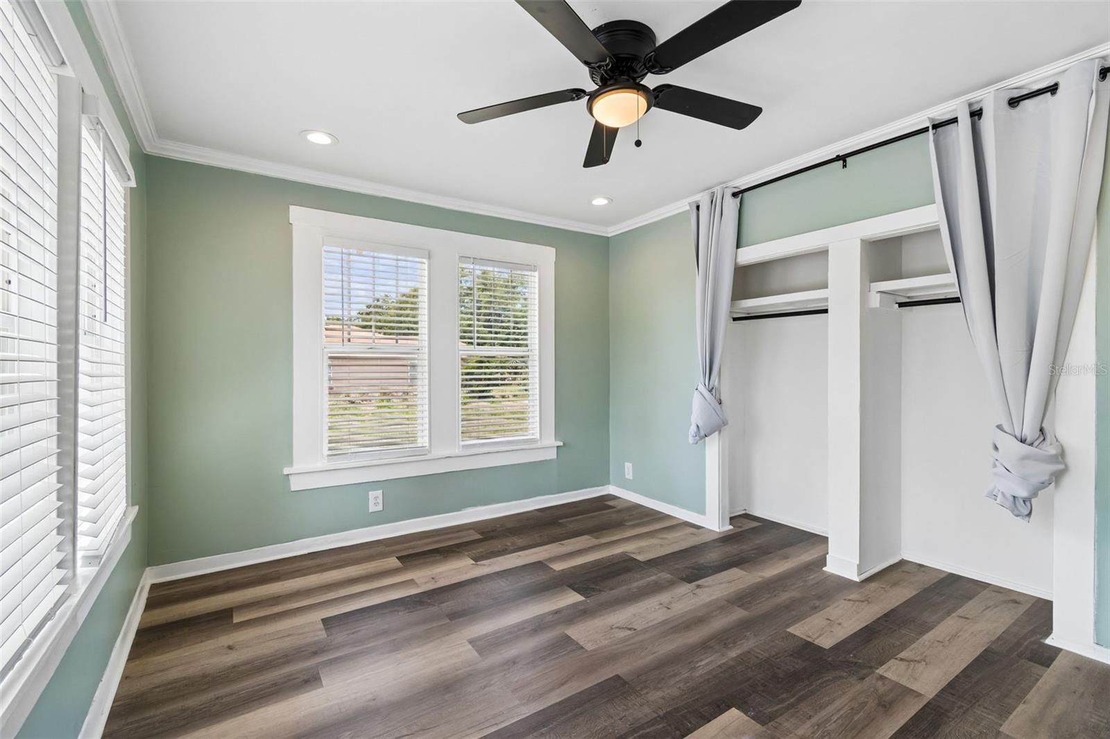 4105 18TH AVE S, ST PETERSBURG, FL — photo 40