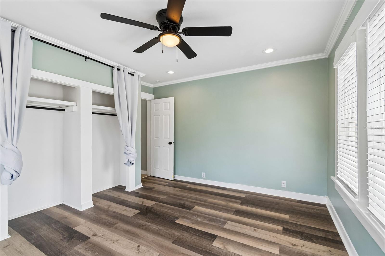 4105 18TH AVE S, ST PETERSBURG, FL — photo 41