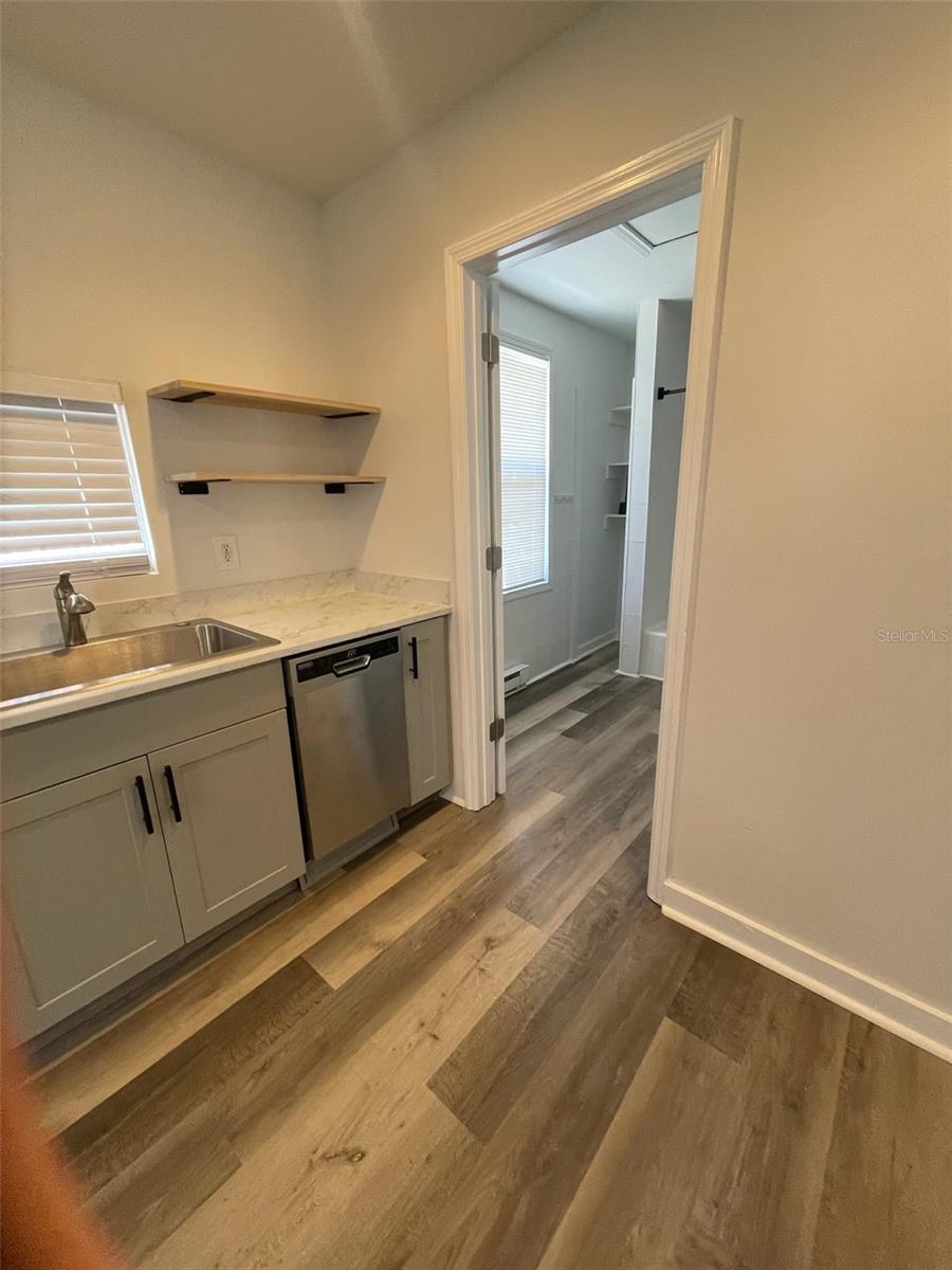 4105 18TH AVE S, ST PETERSBURG, FL — photo 63
