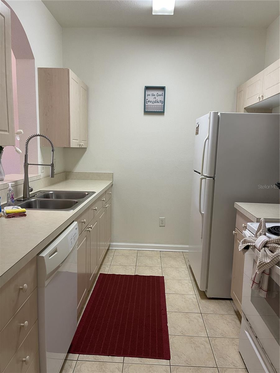 2306 SILVER PALM DR #105, KISSIMMEE, FL — photo 3