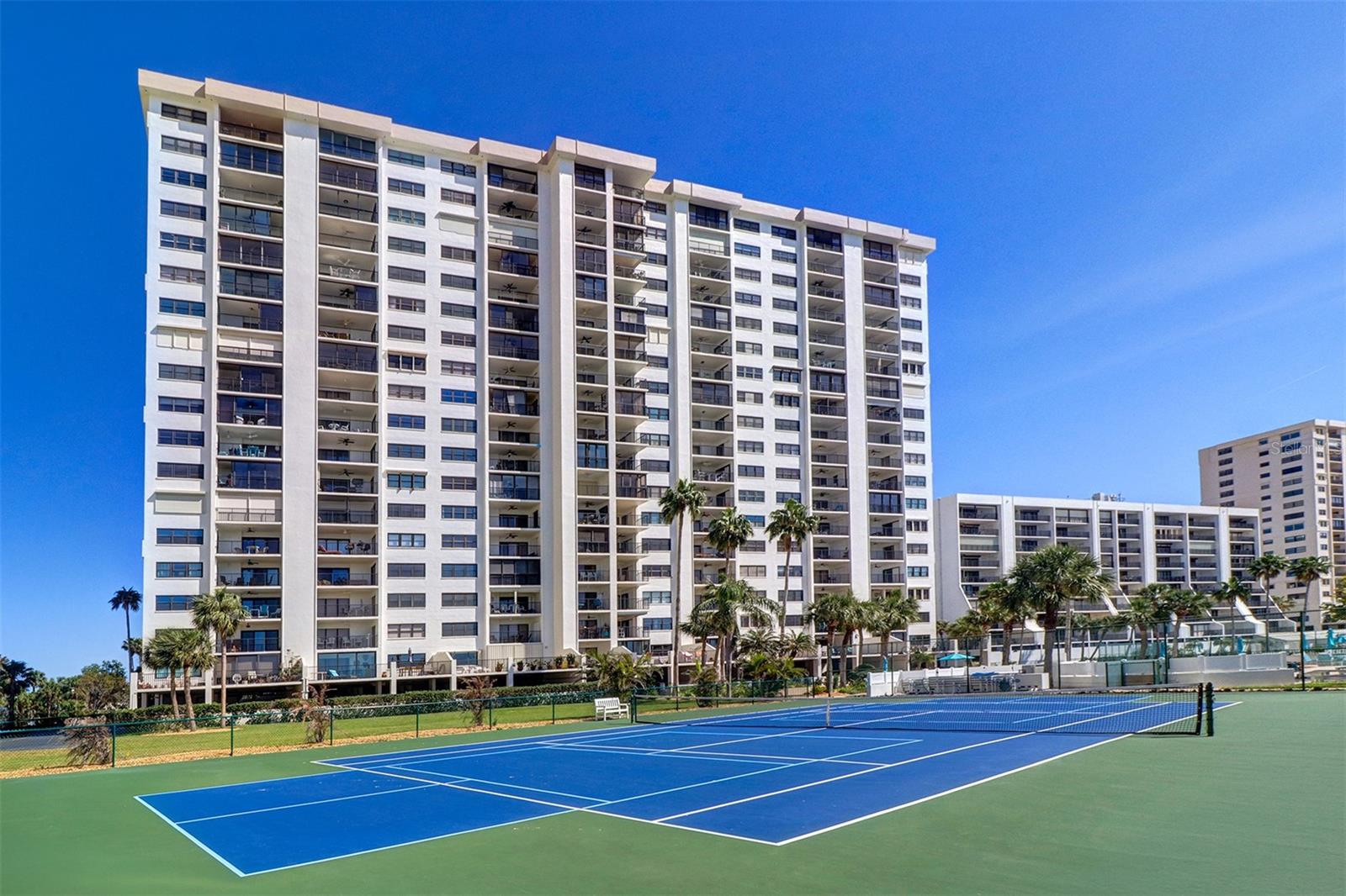 1230 GULF BLVD #404, CLEARWATER BEACH, FL — photo 2