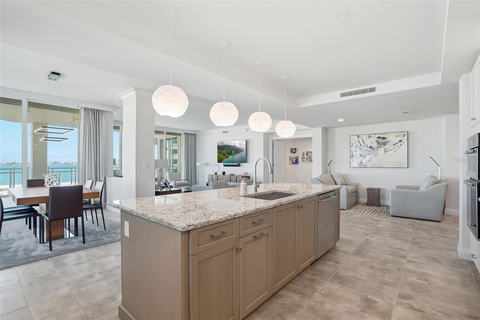 650 COLLANY RD #401, TIERRA VERDE, FL — photo 11