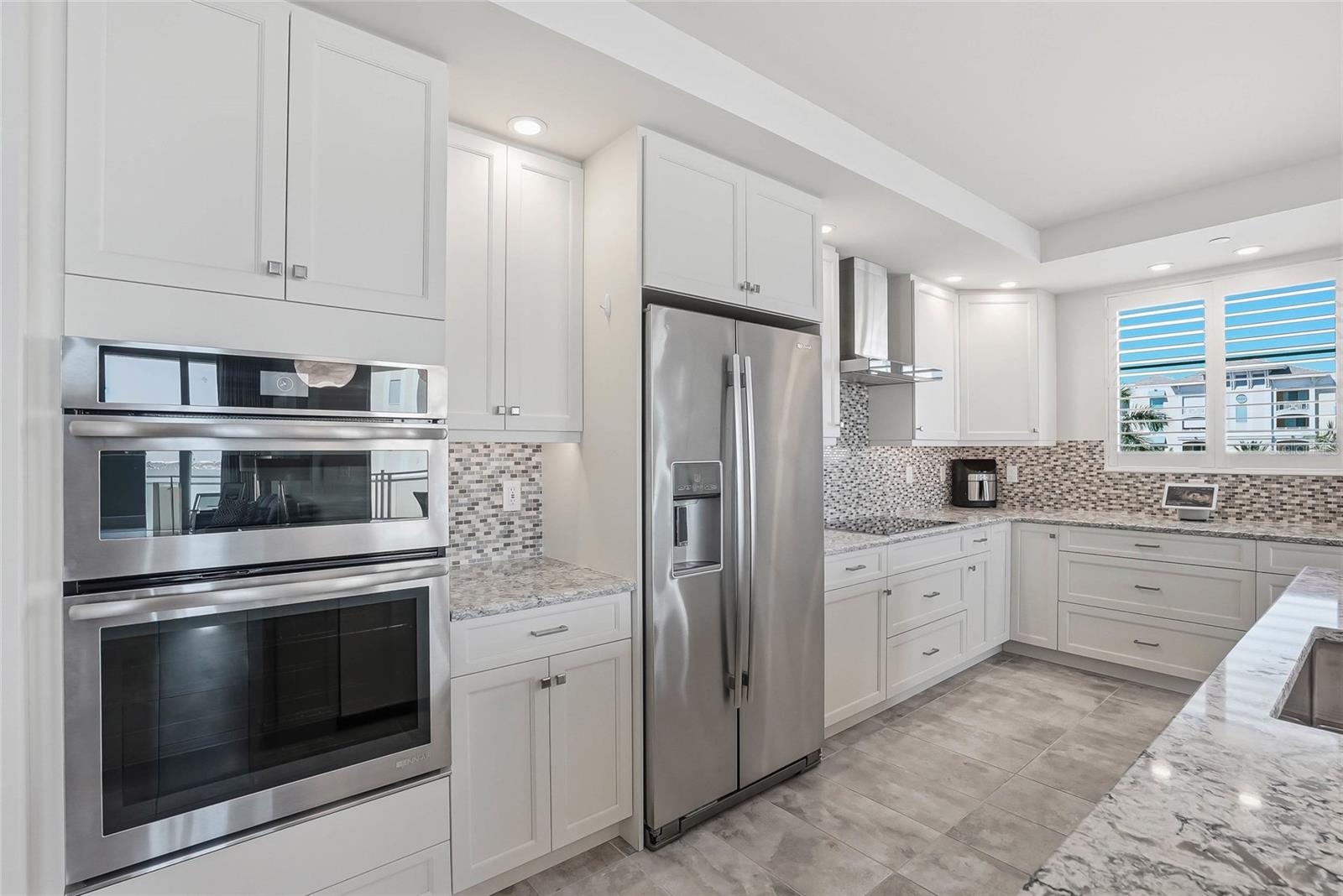 650 COLLANY RD #401, TIERRA VERDE, FL — photo 13