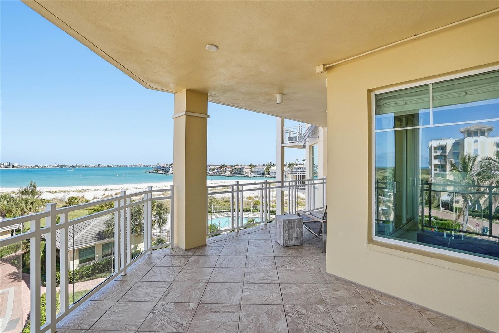 650 COLLANY RD #401, TIERRA VERDE, FL — photo 22