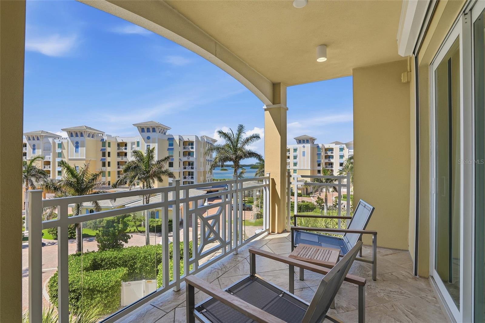 650 COLLANY RD #401, TIERRA VERDE, FL — photo 37