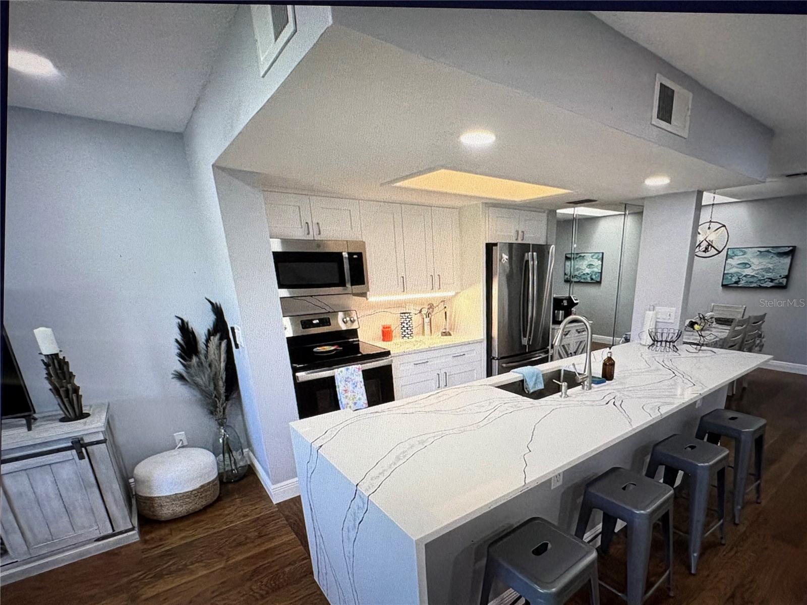629 GARLAND CIR, INDIAN ROCKS BEACH, FL — photo 4