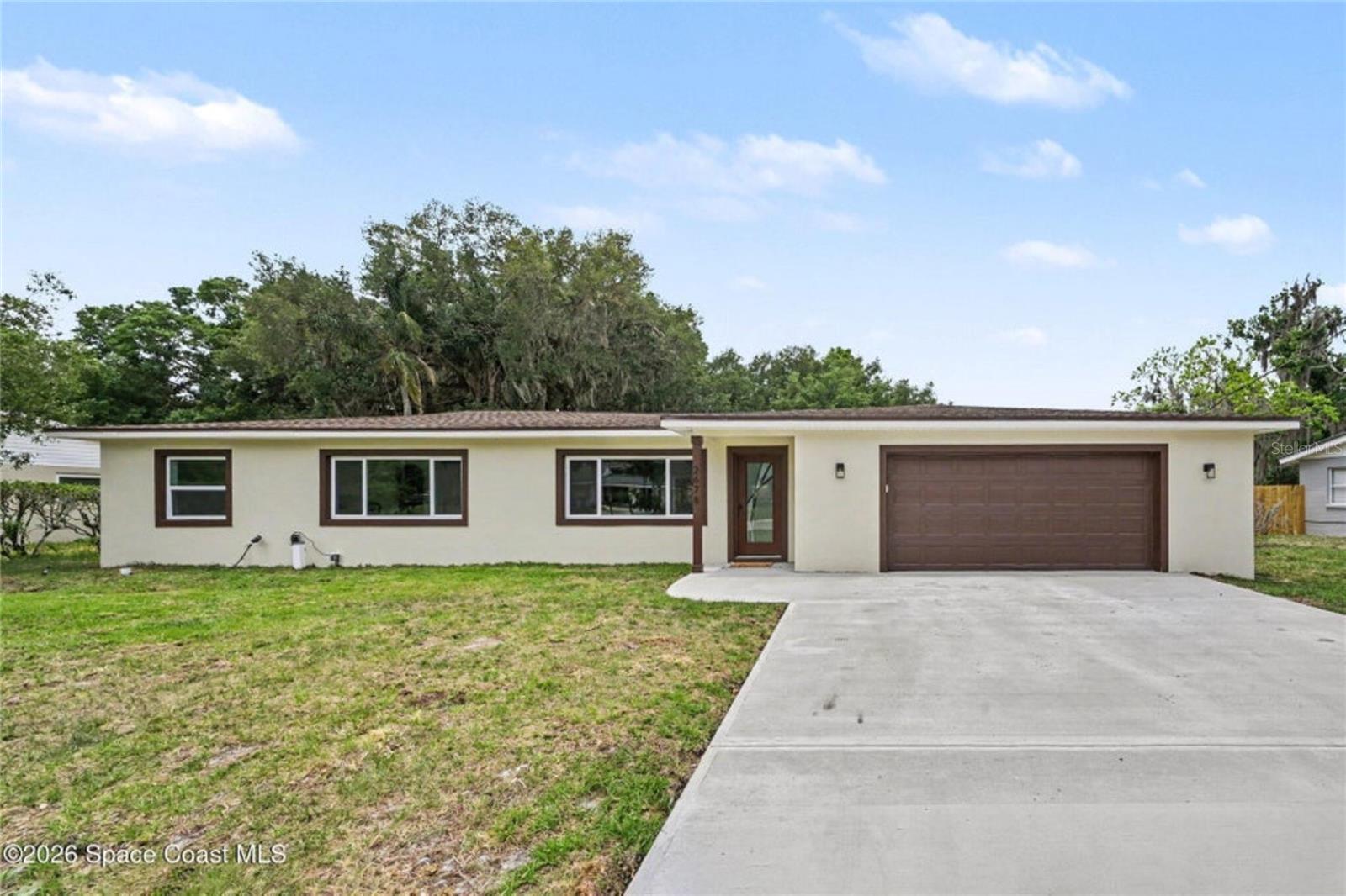 2678 PINE AVE, MIMS, FL