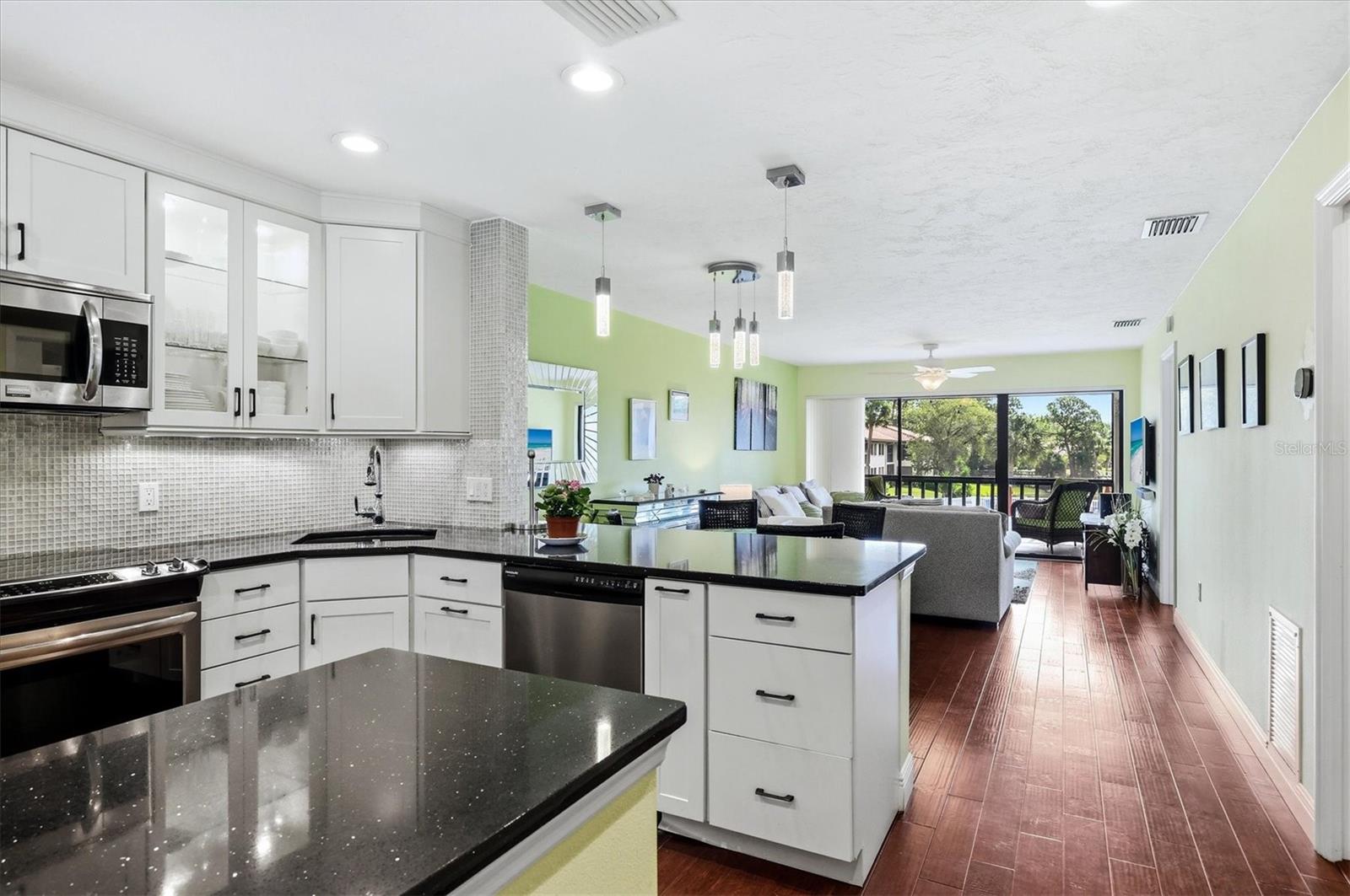 5186 LAKE VILLAGE DR #90, SARASOTA, FL — photo 3