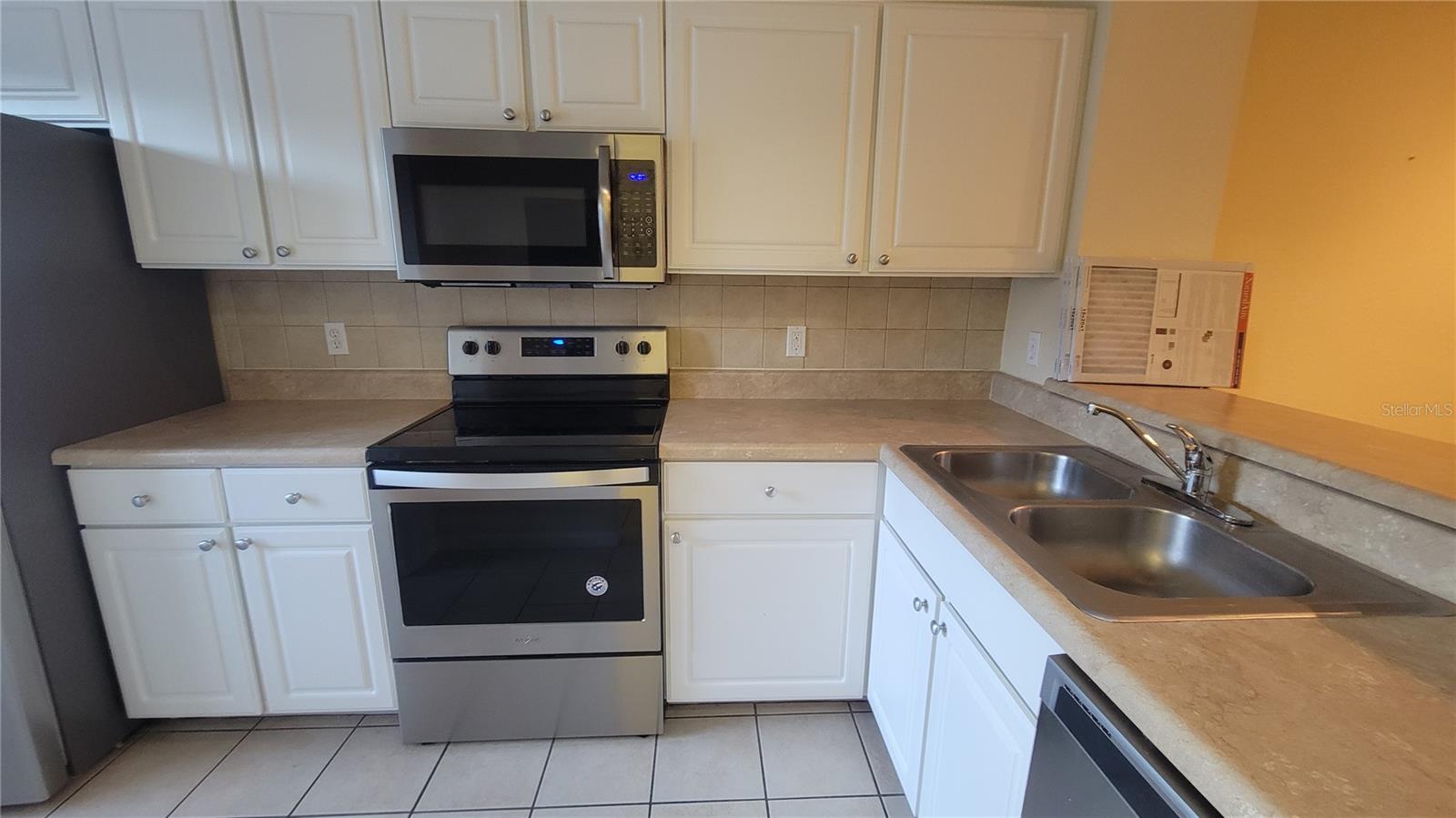 4316 NW 48TH #106, GAINESVILLE, FL — photo 2
