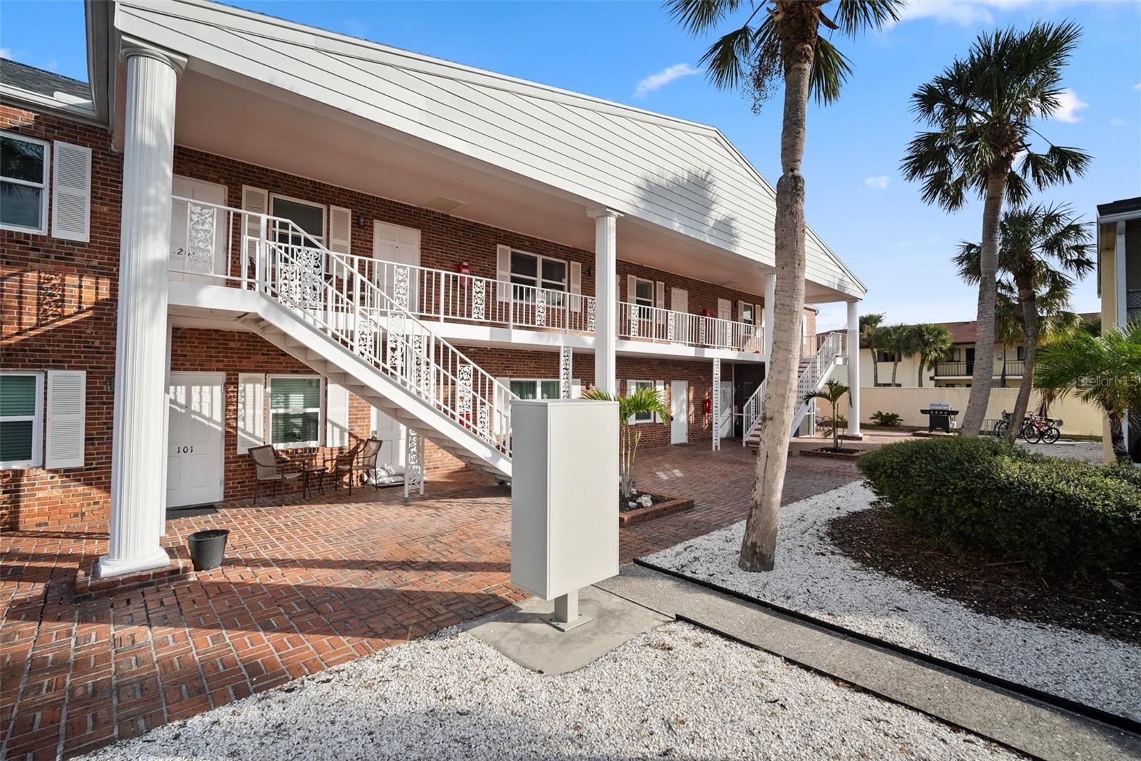 380 BASE AVE E #202, VENICE, FL — photo 2
