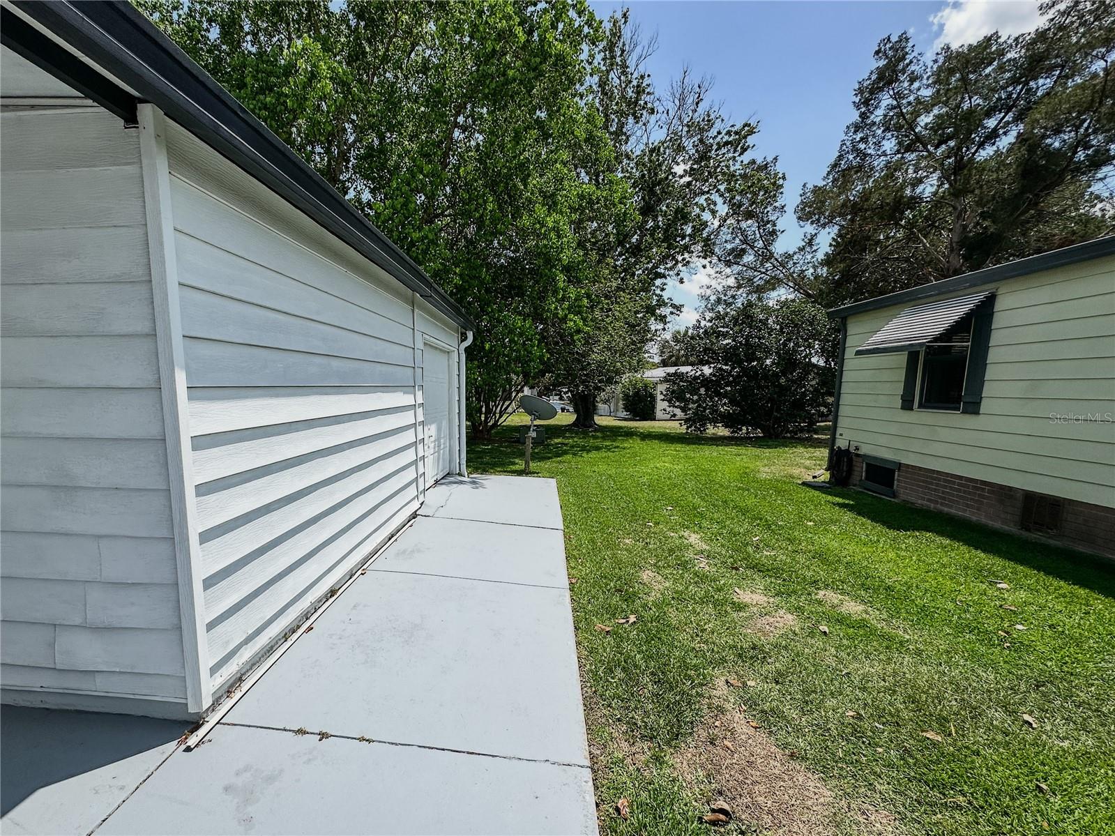 1820 W SCHWARTZ BLVD, LADY LAKE, FL — photo 15
