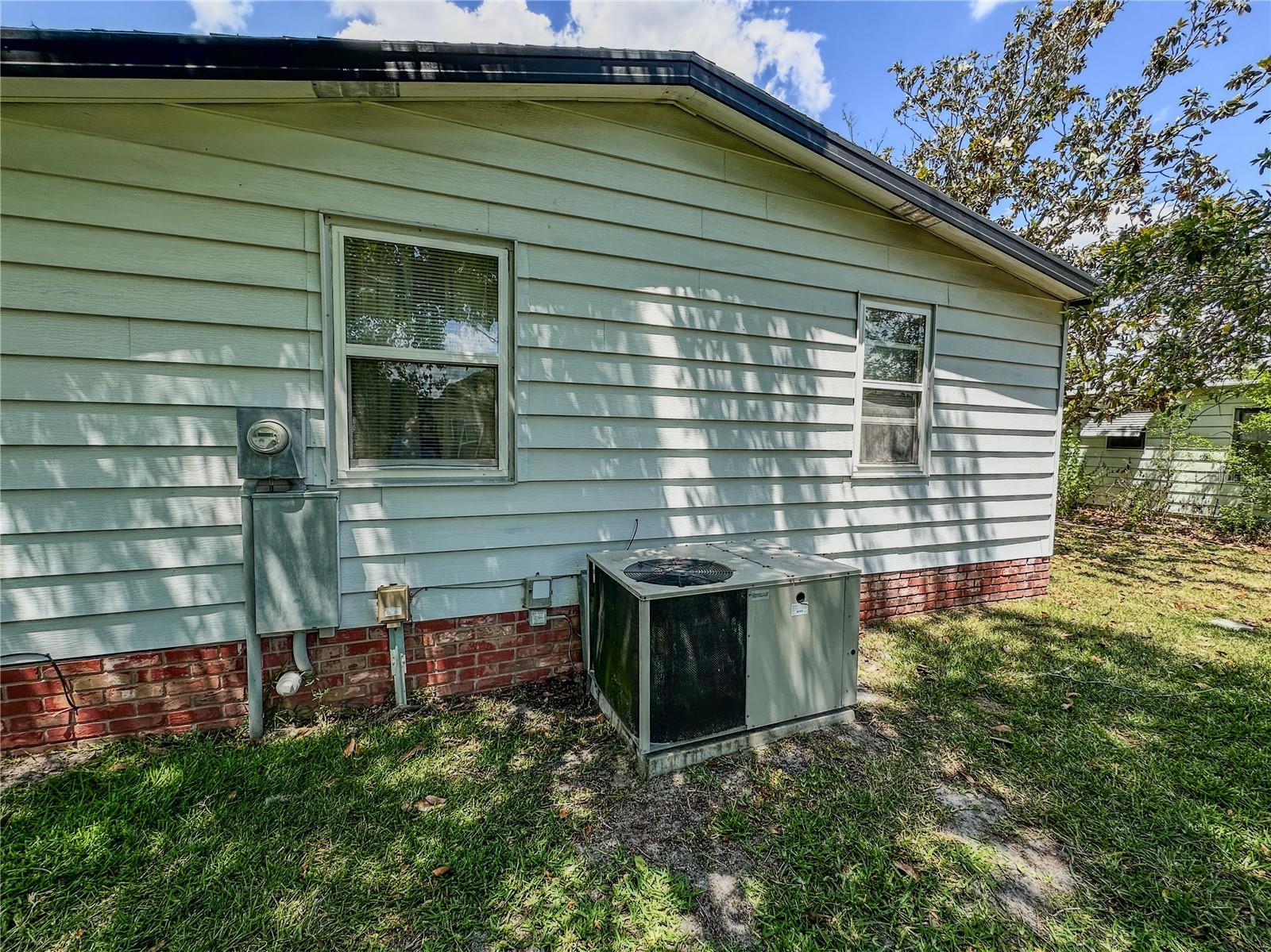 1820 W SCHWARTZ BLVD, LADY LAKE, FL — photo 21