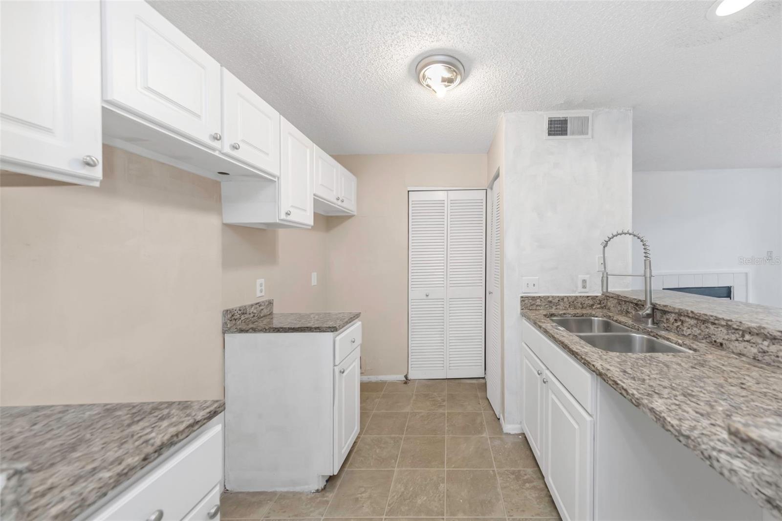 115 112TH AVE NE #703, ST PETERSBURG, FL — photo 12