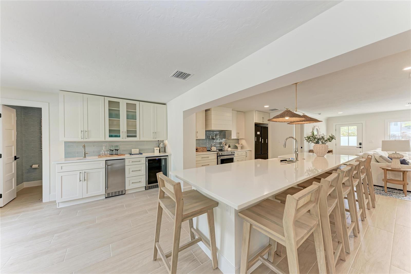 431 ISLAND CIR, SARASOTA, FL — photo 13
