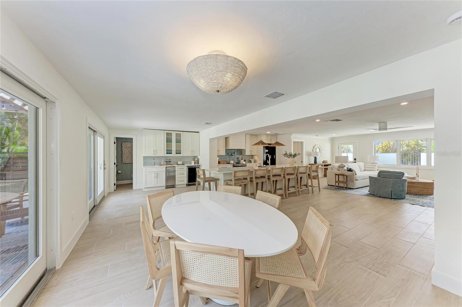 431 ISLAND CIR, SARASOTA, FL — photo 19