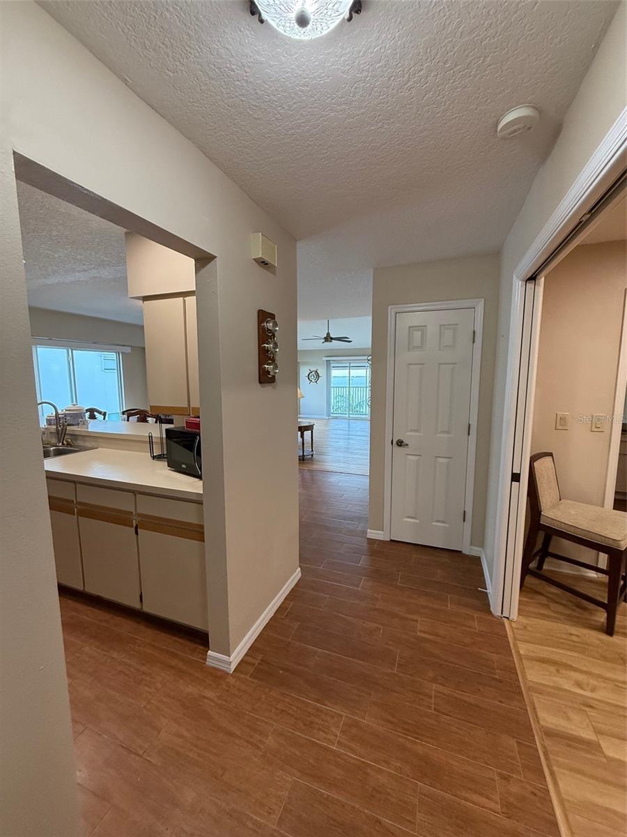1477 PARK BEACH CIR #31, PUNTA GORDA, FL — photo 3