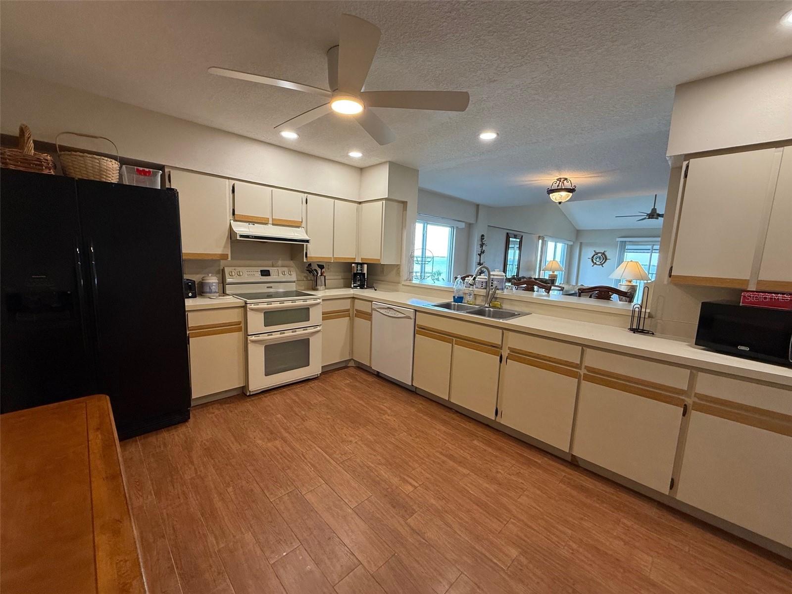 1477 PARK BEACH CIR #31, PUNTA GORDA, FL — photo 5