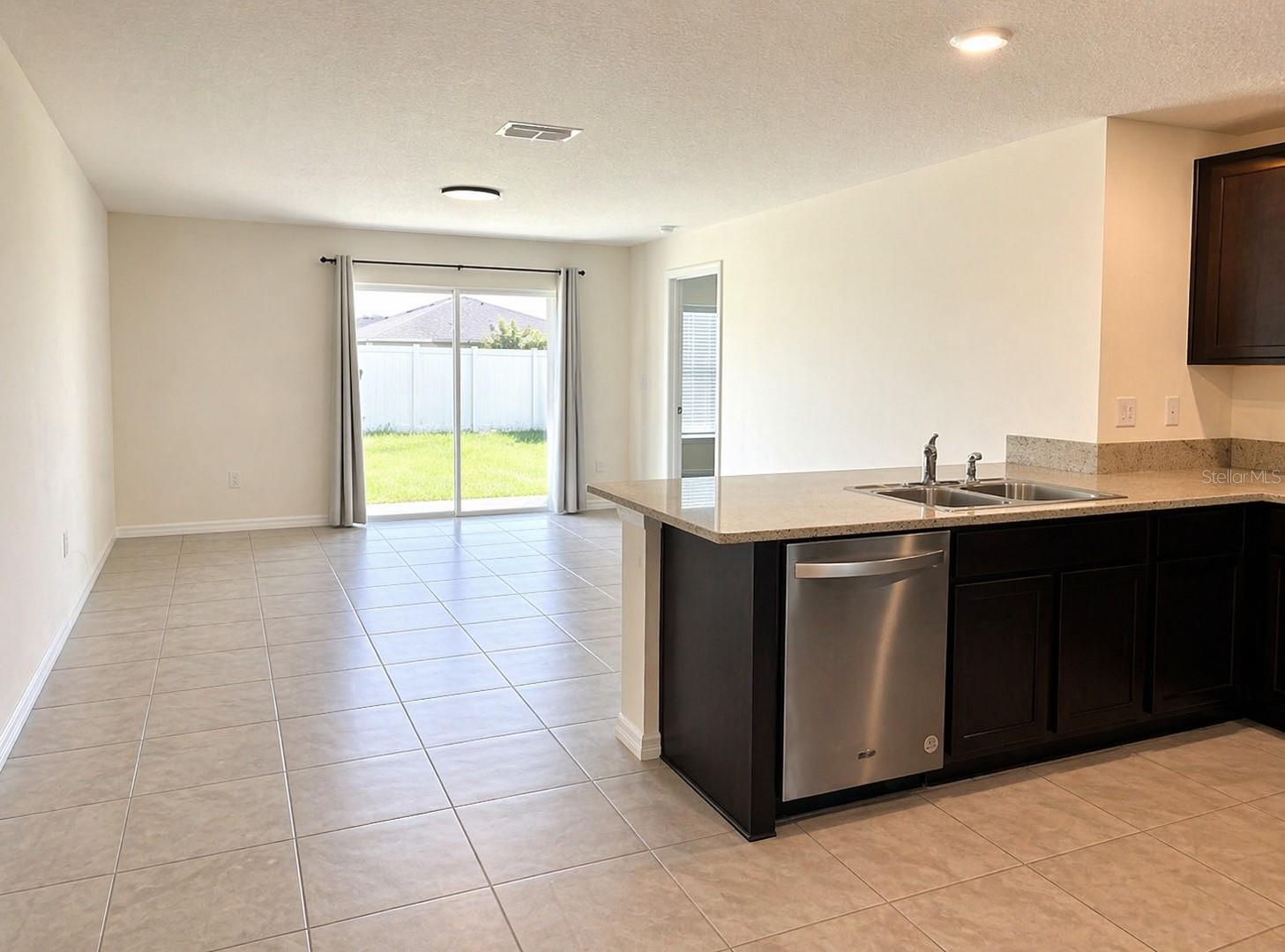 16511 MOSAIC OAR DR, WIMAUMA, FL — photo 4