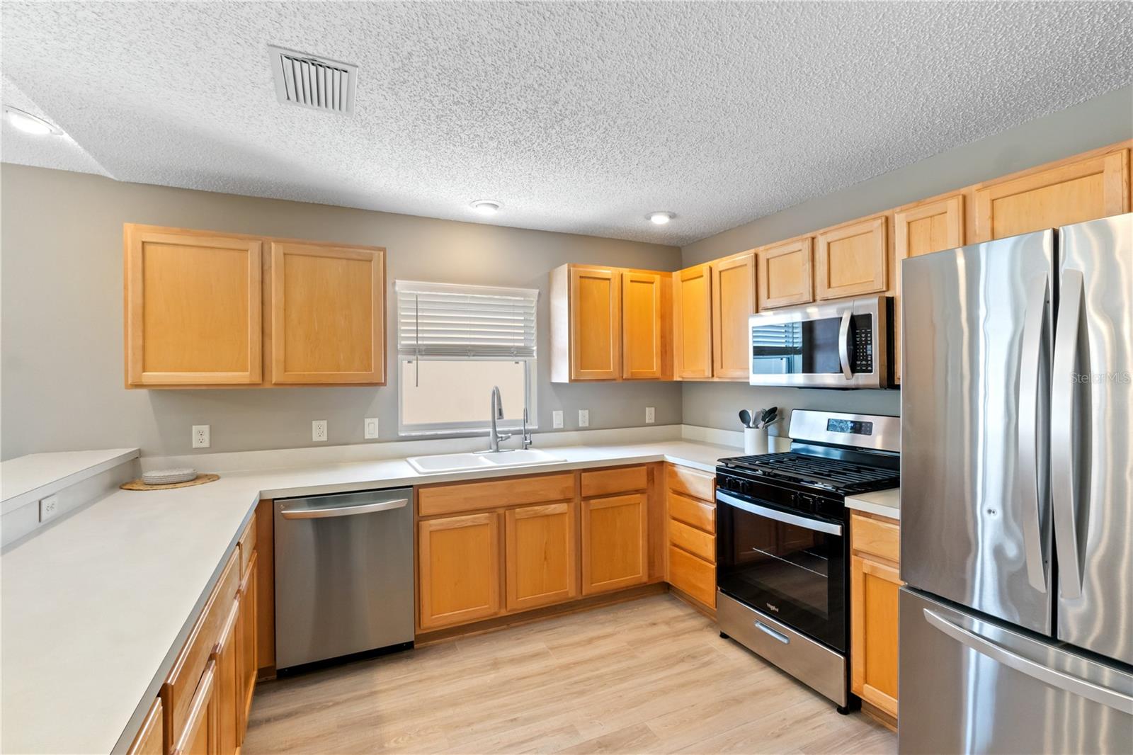 1666 SUMMERCHASE LOOP, THE VILLAGES, FL — photo 4