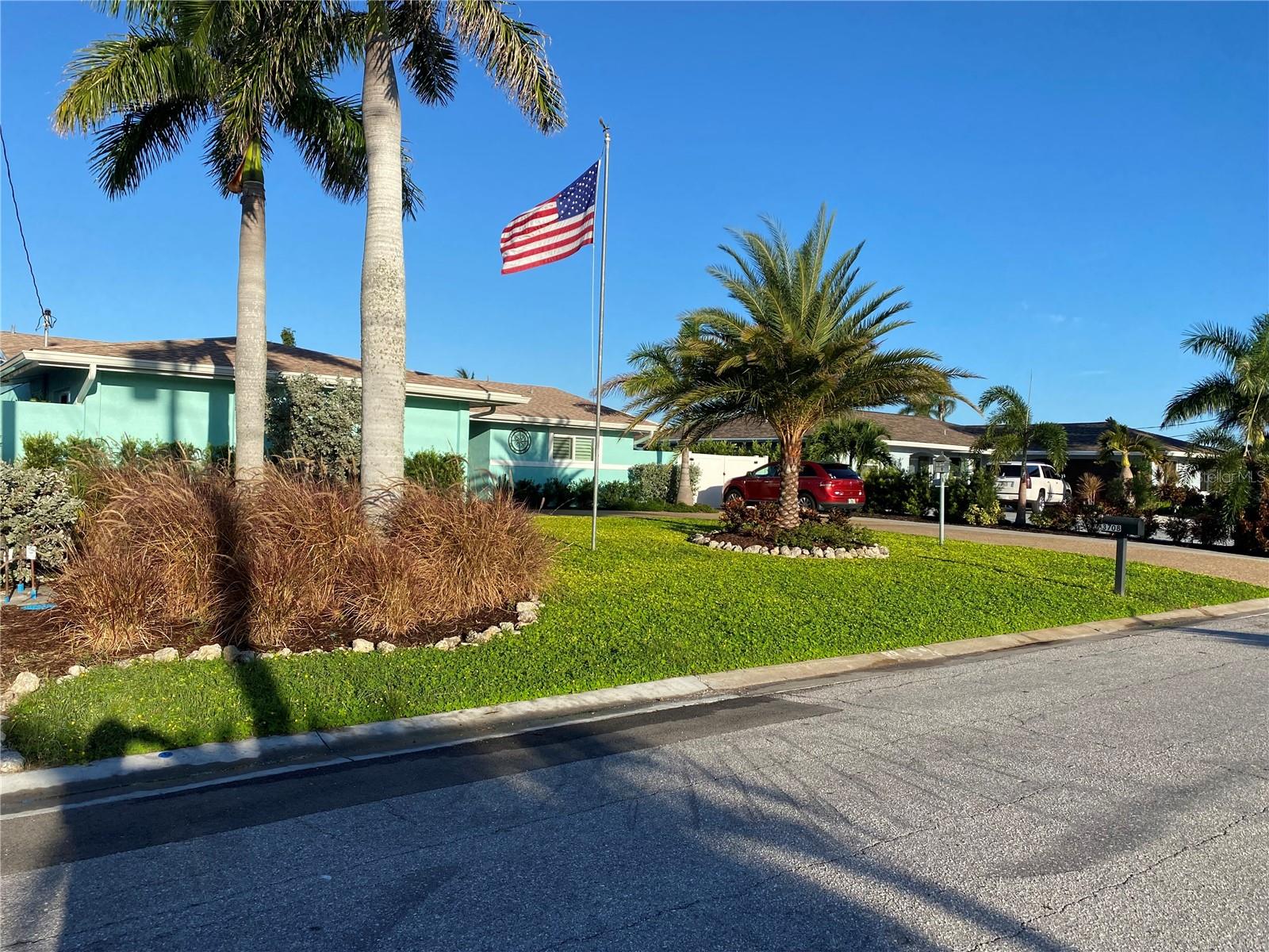 3708 ROYAL PALM DR, BRADENTON, FL — photo 2