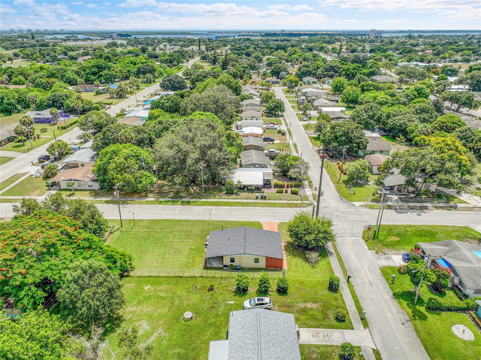 2102 AVENUE P, FORT PIERCE, FL — photo 8
