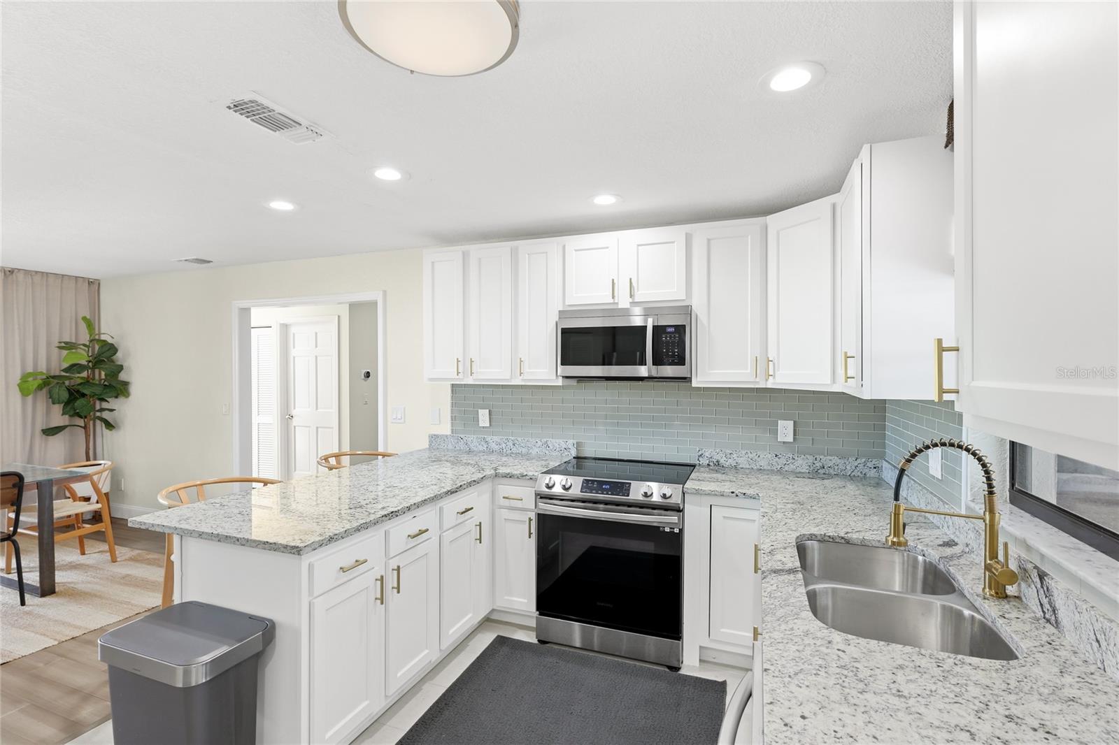 6513 29TH AVE W, BRADENTON, FL — photo 8