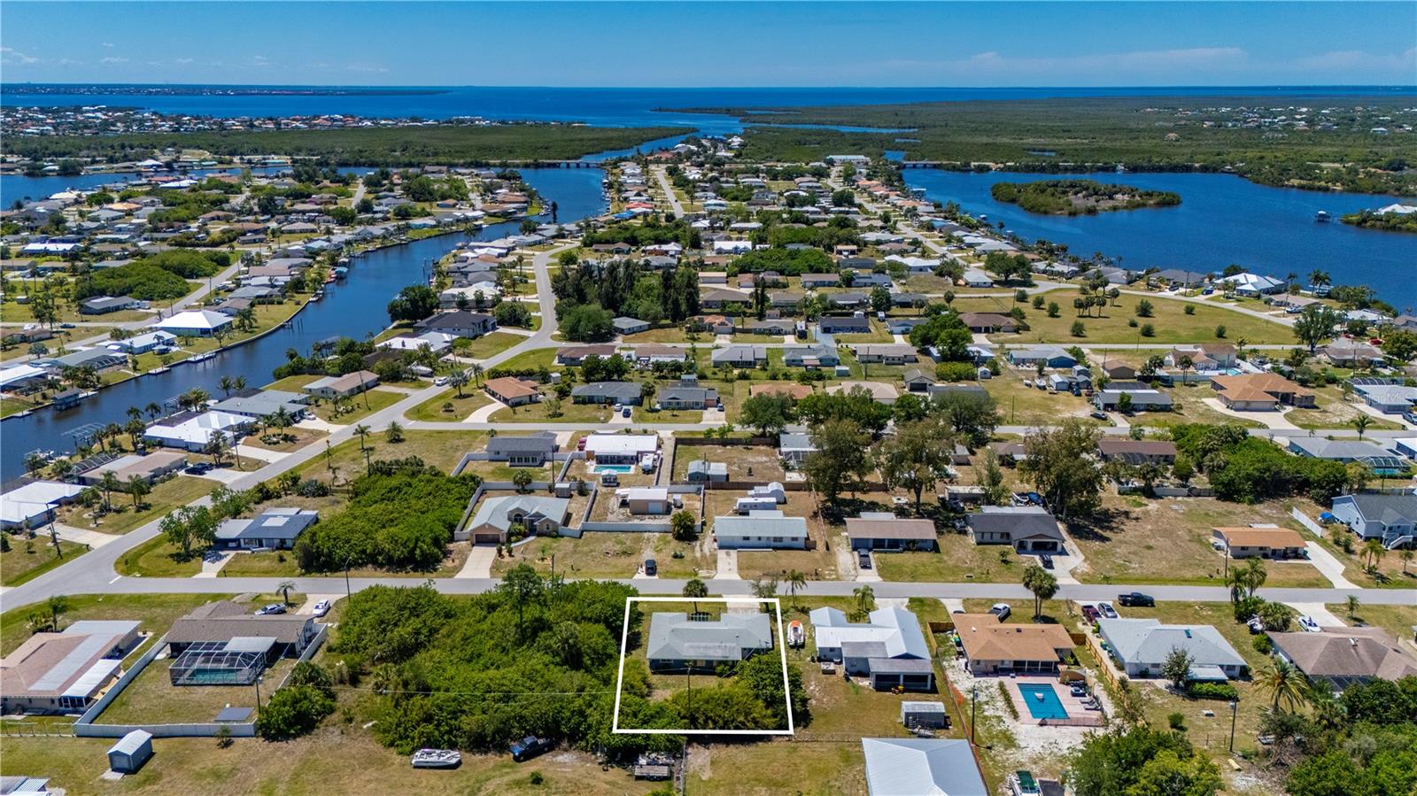 540 GROVE AVE NW, PORT CHARLOTTE, FL — photo 47