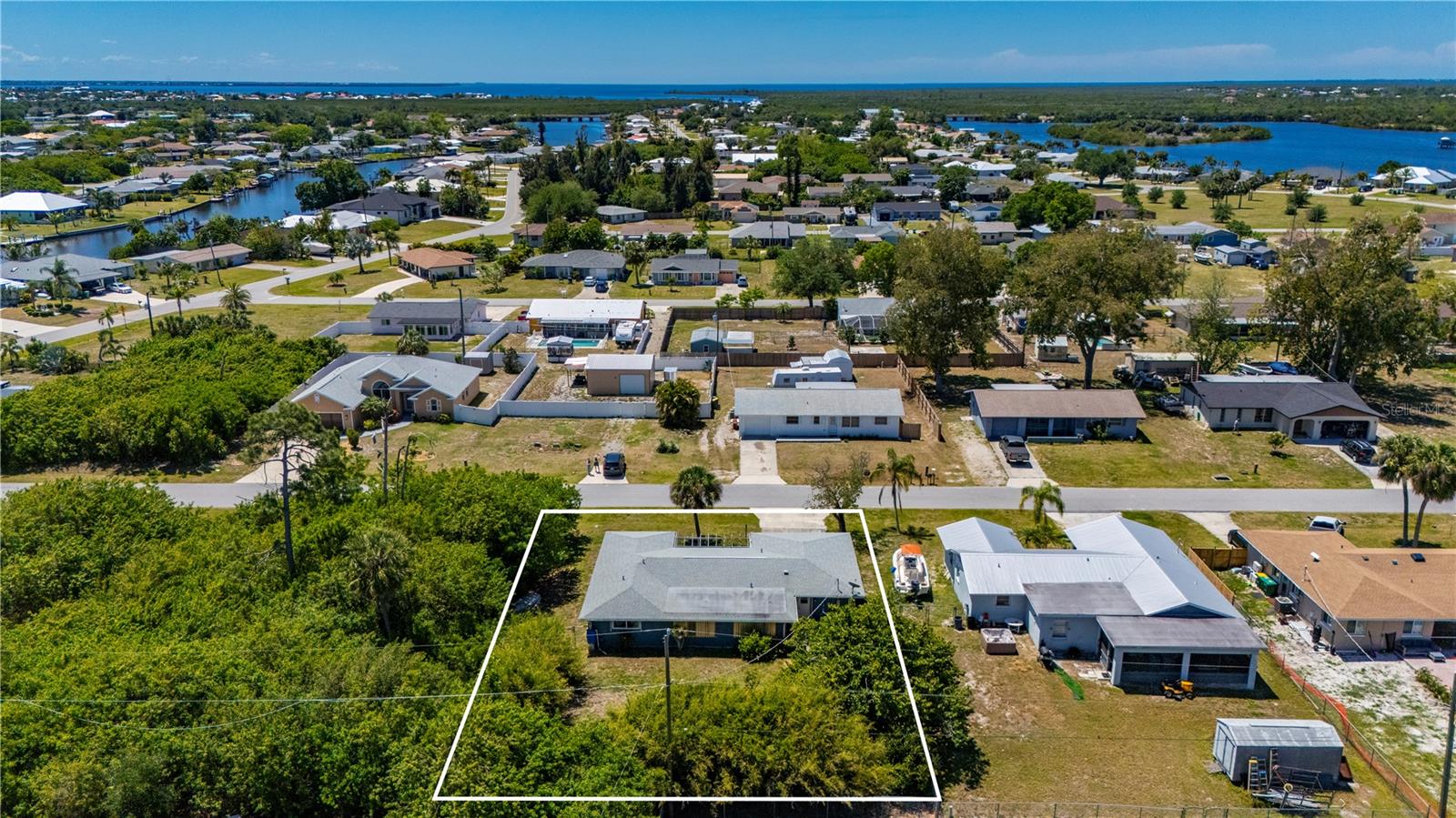 540 GROVE AVE NW, PORT CHARLOTTE, FL — photo 48