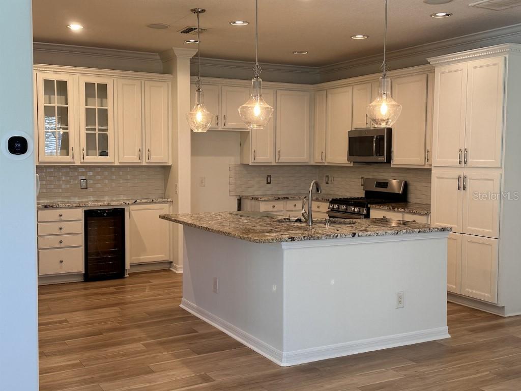 11107 GREEN PARK CIR, TAMPA, FL — photo 4