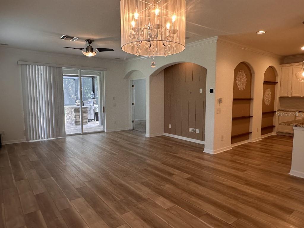 11107 GREEN PARK CIR, TAMPA, FL — photo 9