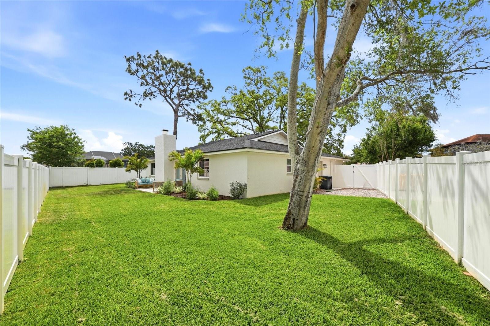 12021 107TH CT, LARGO, FL — photo 31