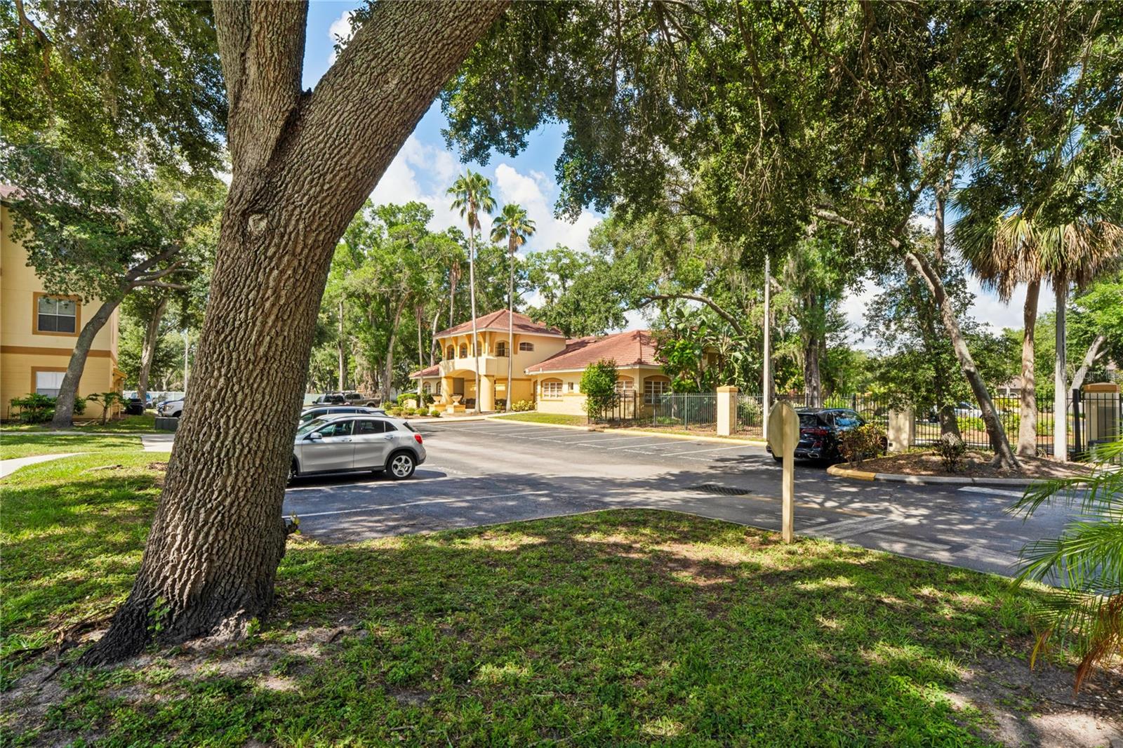 5618 PINNACLE HEIGHTS CIR #312, TAMPA, FL — photo 45