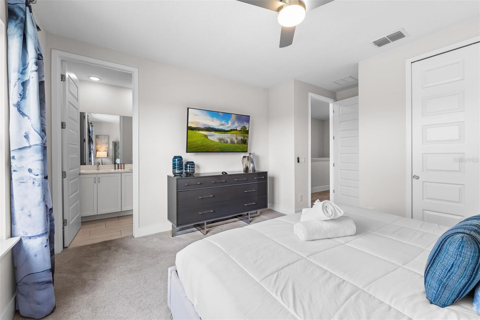 856 DRIVING RANGE CT, REUNION, FL — photo 18