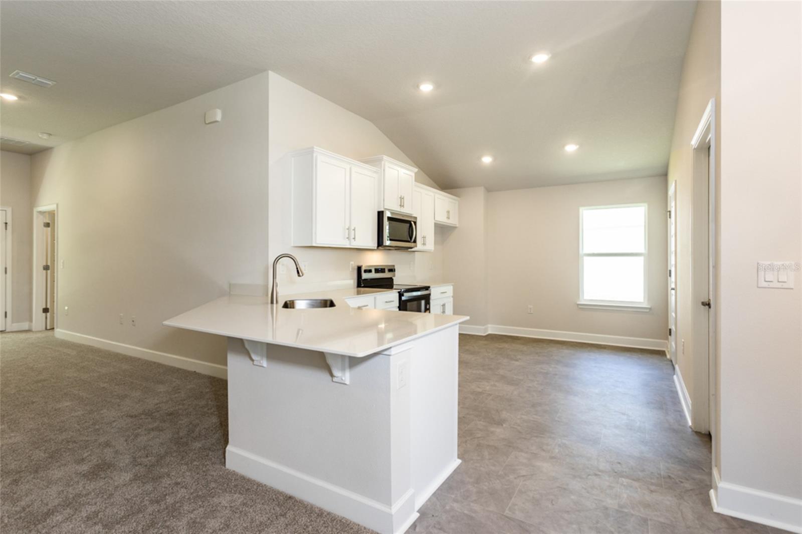 79 PORT ROYAL DR, PALM COAST, FL — photo 2