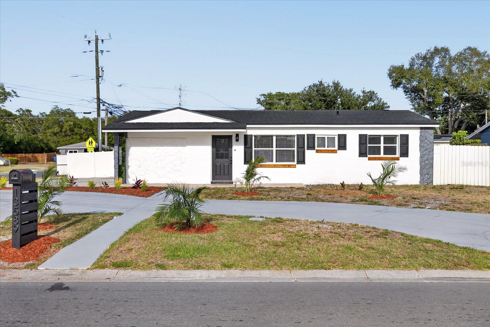 13589 120TH ST, LARGO, FL