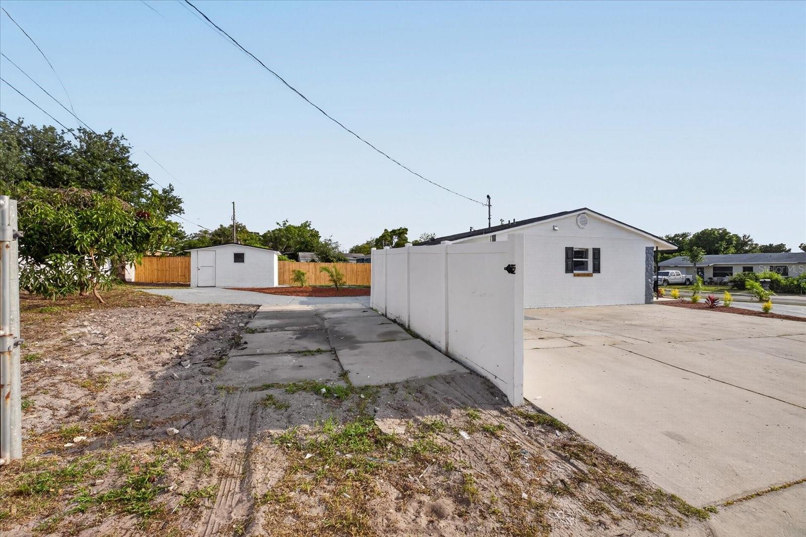 13589 120TH ST, LARGO, FL — photo 7