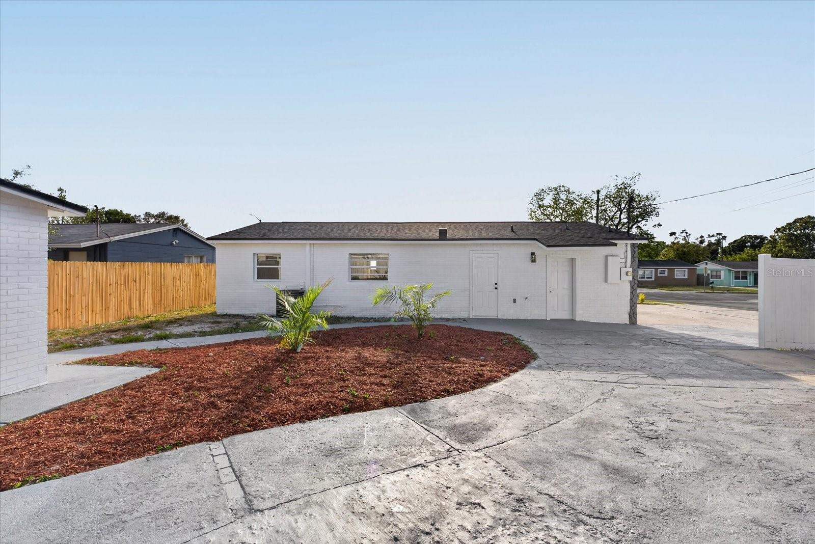 13589 120TH ST, LARGO, FL — photo 8