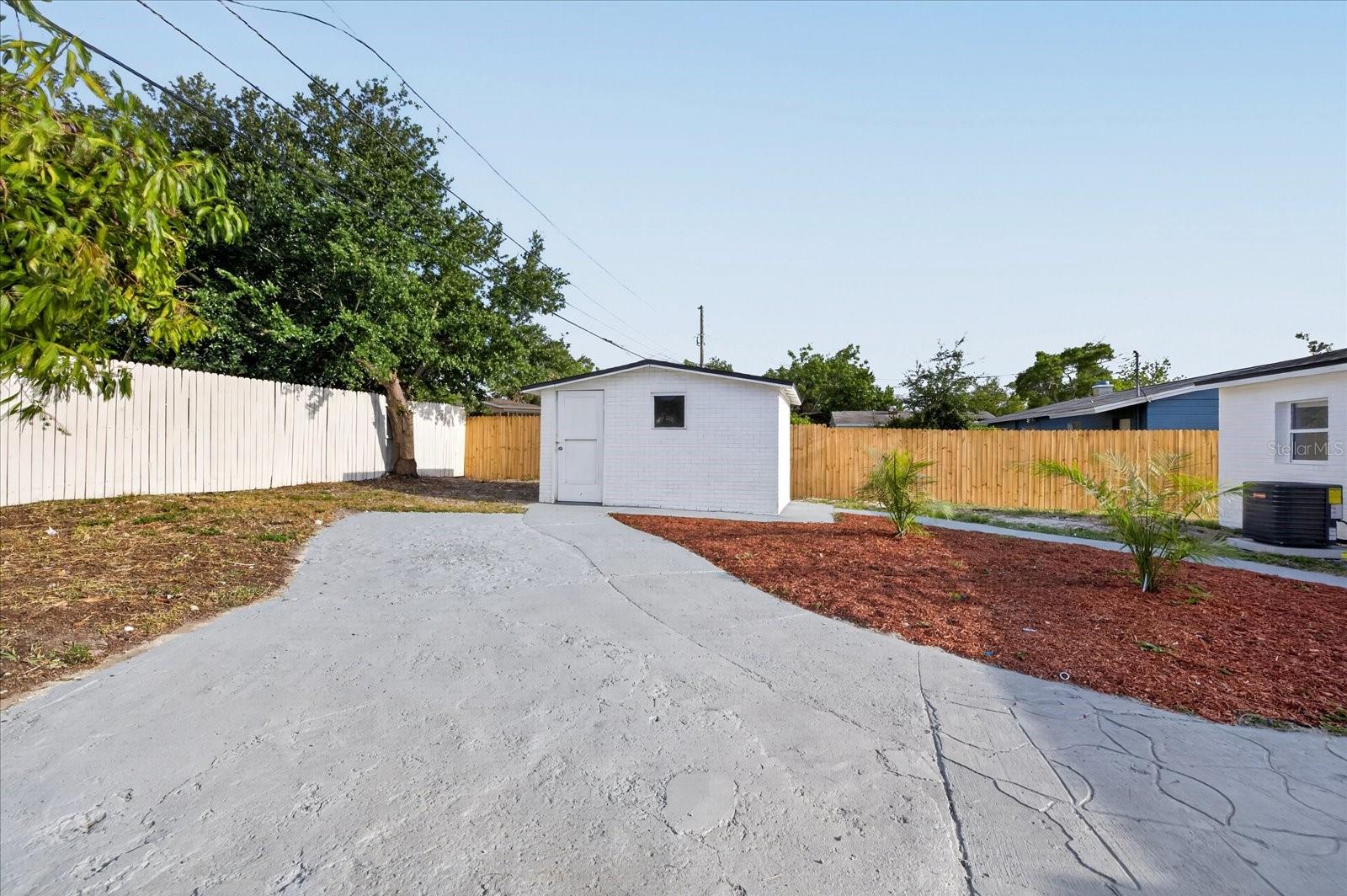 13589 120TH ST, LARGO, FL — photo 9