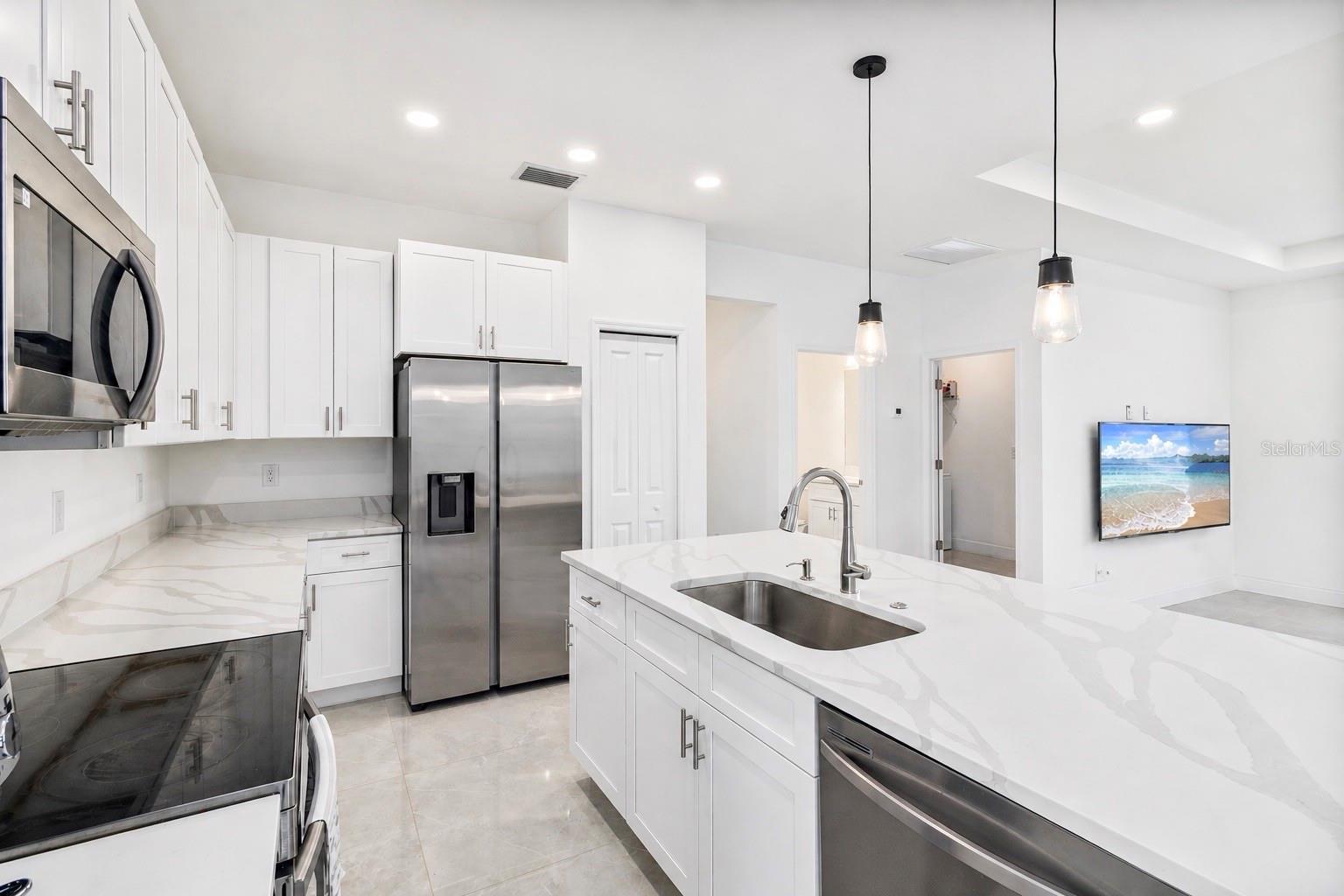 15473 LAKELAND CIR, PORT CHARLOTTE, FL — photo 10