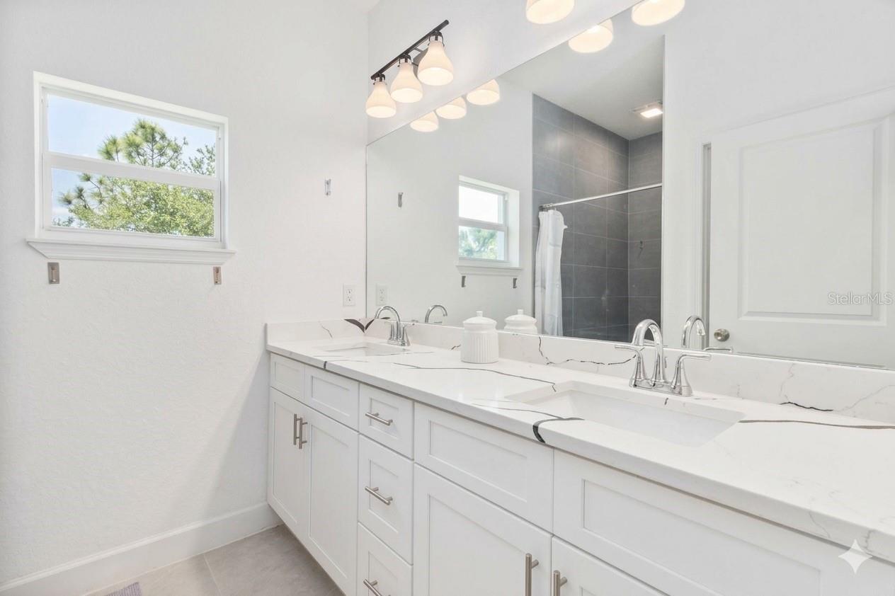 15473 LAKELAND CIR, PORT CHARLOTTE, FL — photo 16