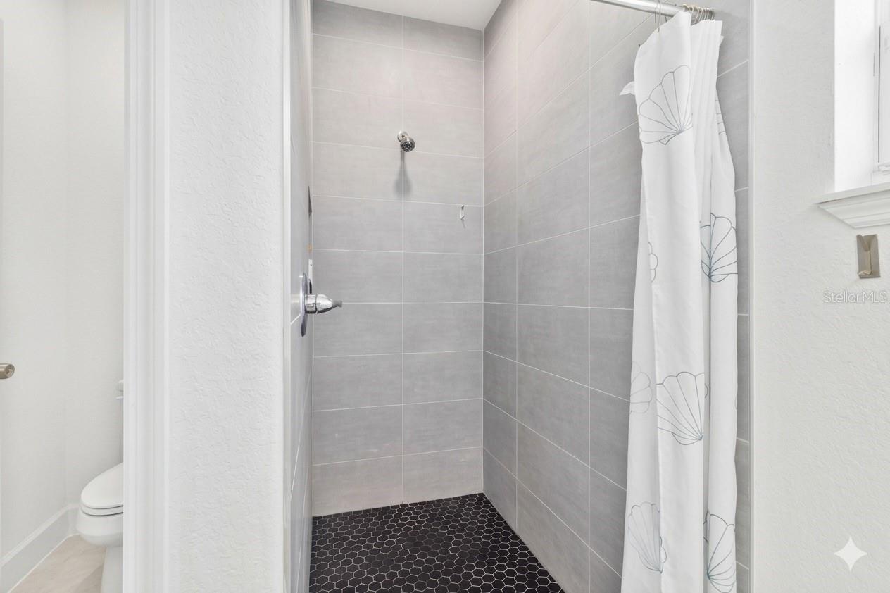 15473 LAKELAND CIR, PORT CHARLOTTE, FL — photo 17
