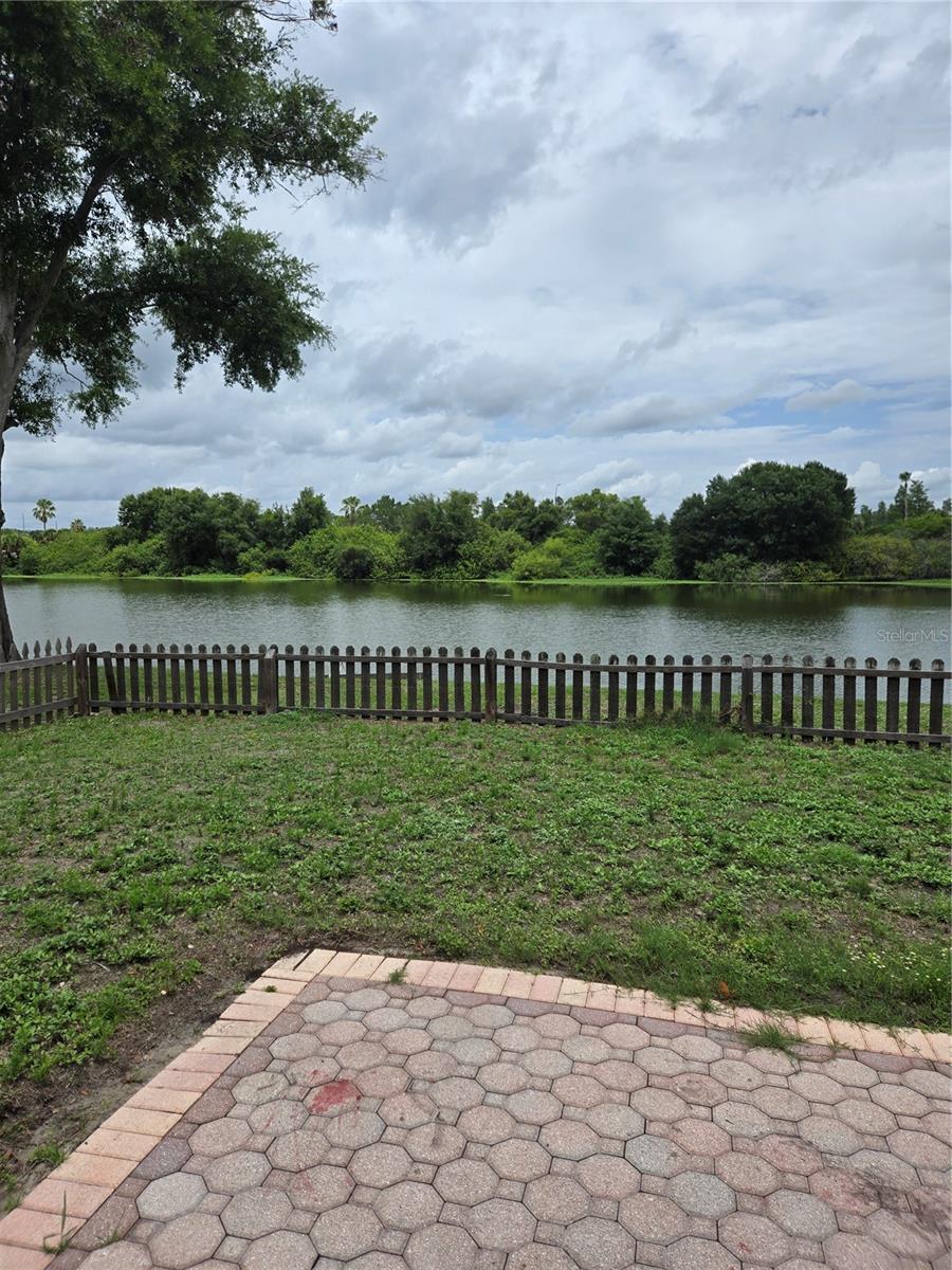 728 BURLWOOD ST, BRANDON, FL — photo 2