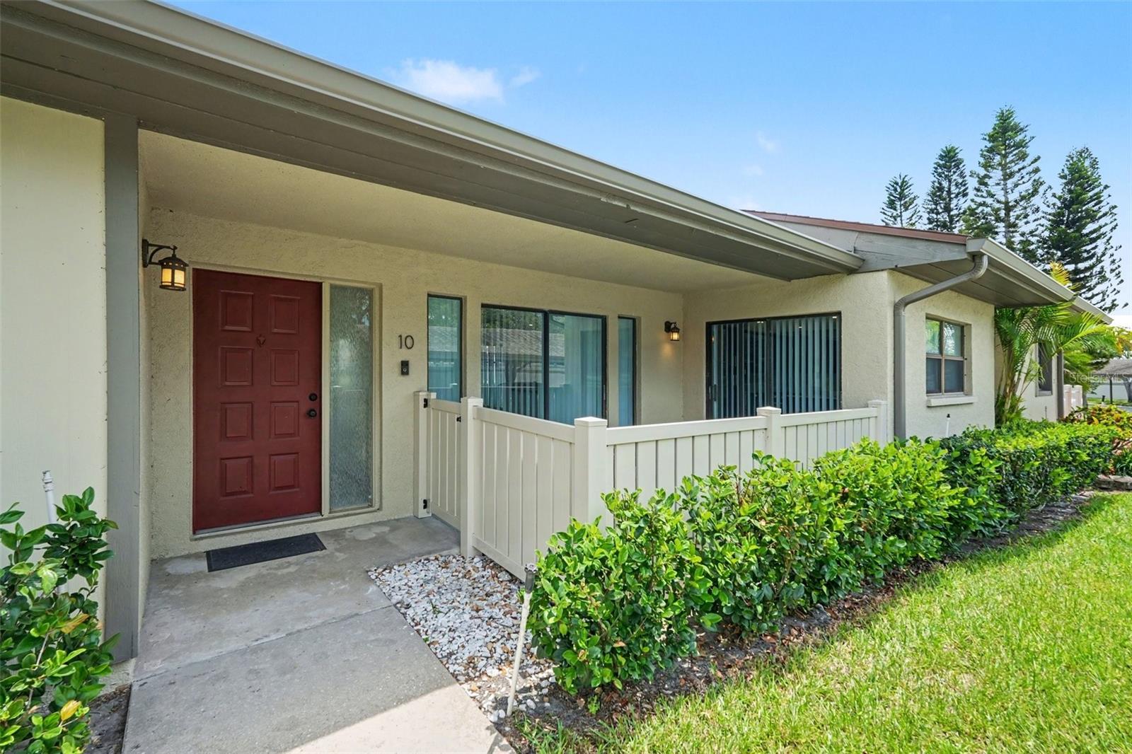 10 LESLEY LN, OLDSMAR, FL — photo 3